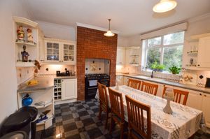 Kitchen/Diner- click for photo gallery